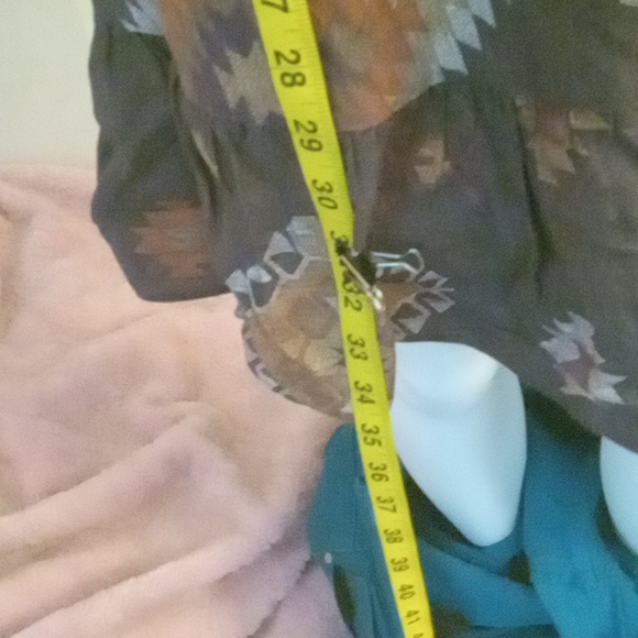 Criss-cross back dress - Picture 6 of 9